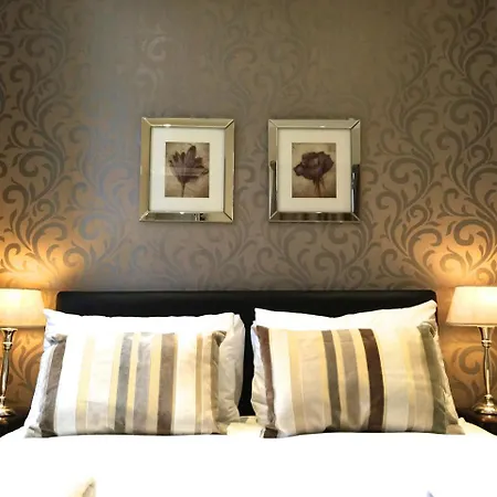 Middlesmoor House By Boutique *